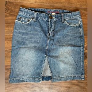 American Eagle denim skirt size 4